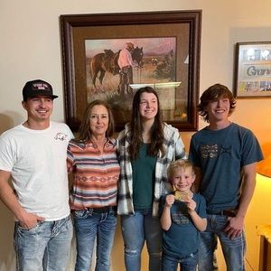 Meet your Posher, Sherry